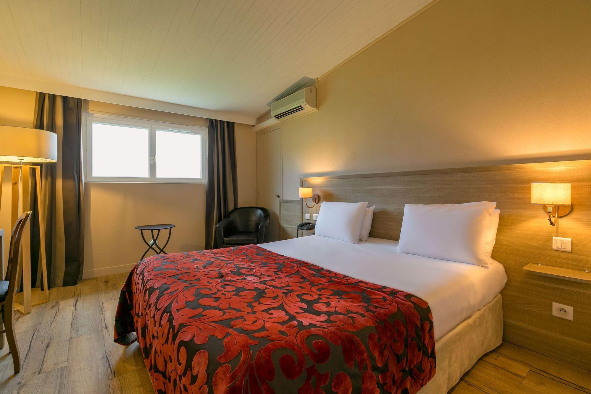 Kyriad Prestige Le Panorama 3*